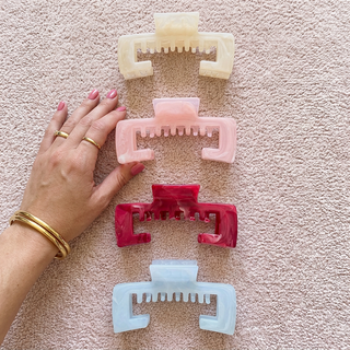 Hat-Friendly Claw Clips (4 Colors)