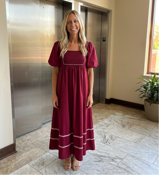 Burgundy Short Puff Sleeves Solid Midi Dress w/ Pockets