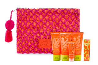 Mini Beach Vibes Rafia Clutch 6-pc Travel Kit