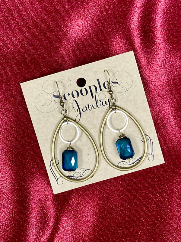 Scooples Sapphire Teardrop Earrings
