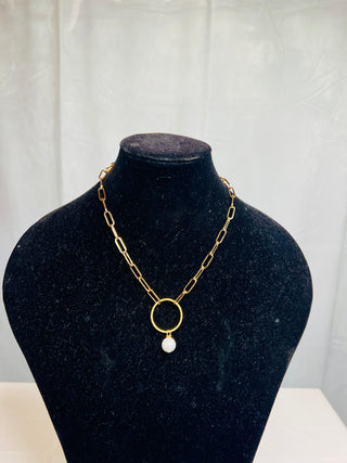 Scooples Gold Ring Pearl Necklace