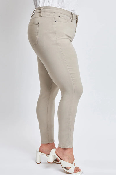 Curvy Gardenia Hyperstretch Skinny Jean